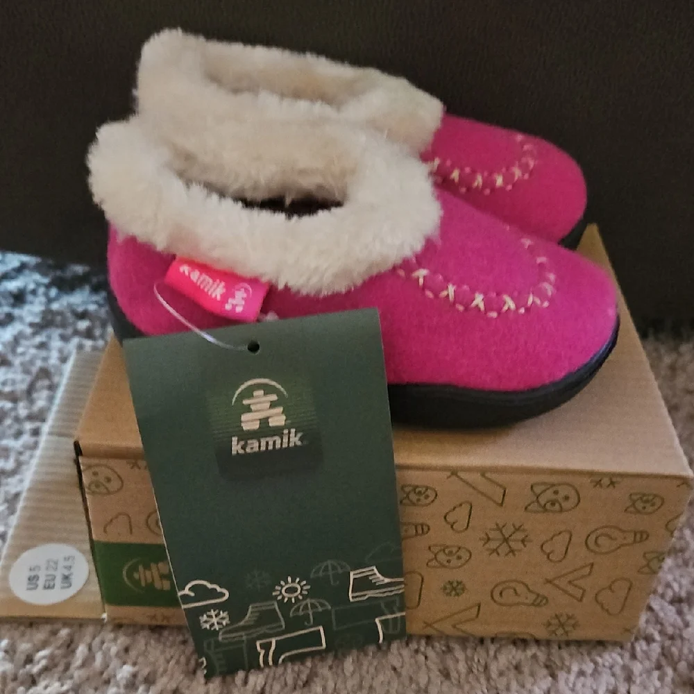 Kamik Pink Slipper Cozy Cabin Moccasins